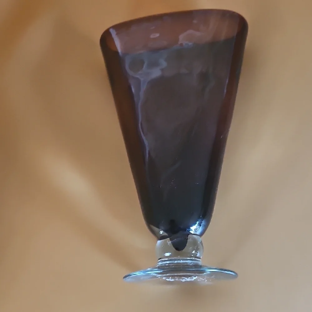 Elegant Brown Glass Vase - Picture 6 of 6
